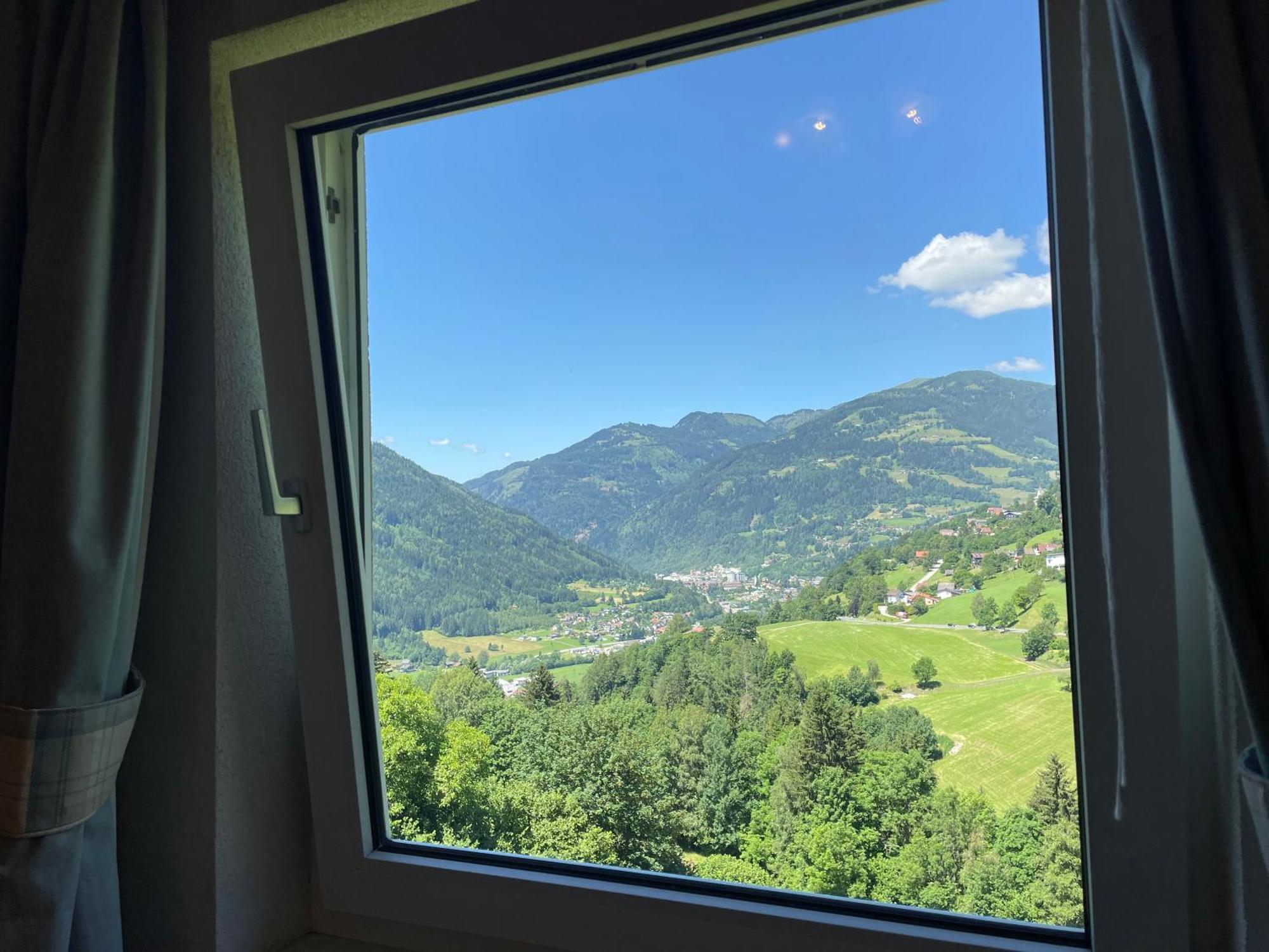Schoenblick Apartment *